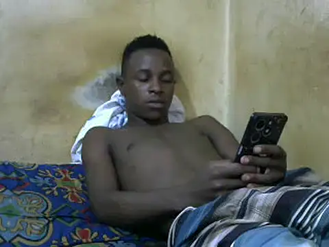 Snapshot of swthairydic chatting on 02.06.25 swthairydic online show from 02.06.25