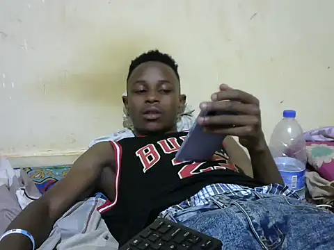 Snapshot of swthairydic chatting on 11.03.25 swthairydic online show from 11.03.25