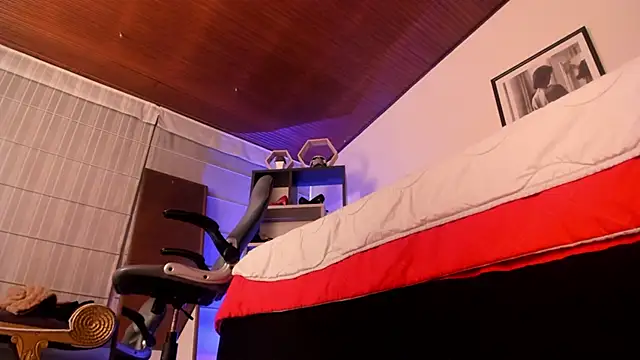 Snapshot of Moony_14 chatting on 11.01.25 Moony 14 online show from 11.01.25