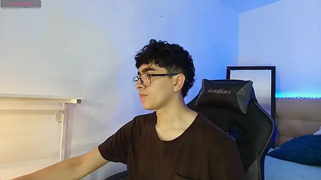 Snapshot of _nickconnor01 chatting on 11.12.25 nickconnor01 online show from 11.12.25