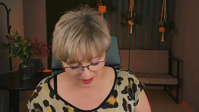 sugar vivien online show from 12.14.24