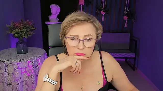 sugar vivien online show from 12.22.24