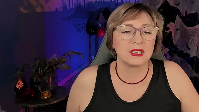 Snapshot of sugar_vivien chatting on 10.19.25 sugar vivien online show from 10.19.25