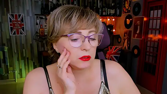 Snapshot of sugar_vivien chatting on 11.03.25 sugar vivien online show from 11.03.25