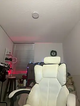 AmandaSLE online show from 12.25.24