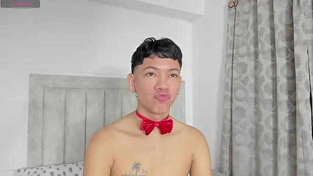 JulianRose 1 online show from 12.24.24