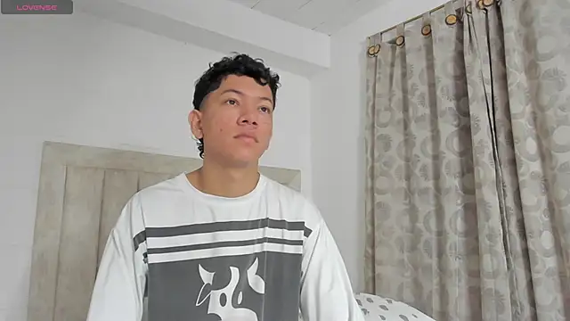 JulianRose 1 online show from 12.28.24
