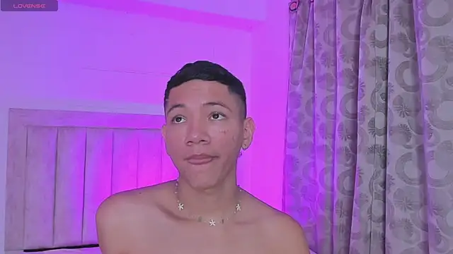 JulianRose 1 online show from 01.10.25