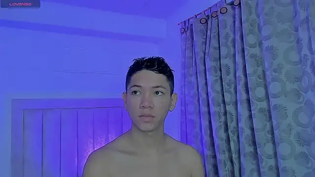 JulianRose 1 online show from 01.22.25
