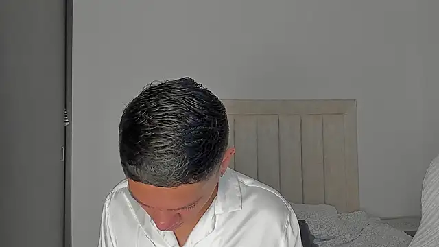 Snapshot of JulianRose_1 chatting on 02.17.26 JulianRose 1 online show from 02.17.26