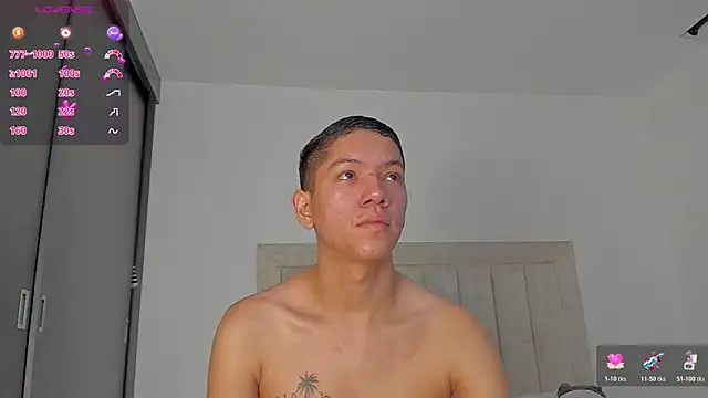 Snapshot of JulianRose_1 chatting on 02.19.26 JulianRose 1 online show from 02.19.26