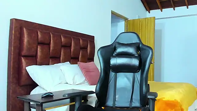 Snapshot of sexy_blackman3606 chatting on 02.23.26 sexy blackman3606 online show from 02.23.26