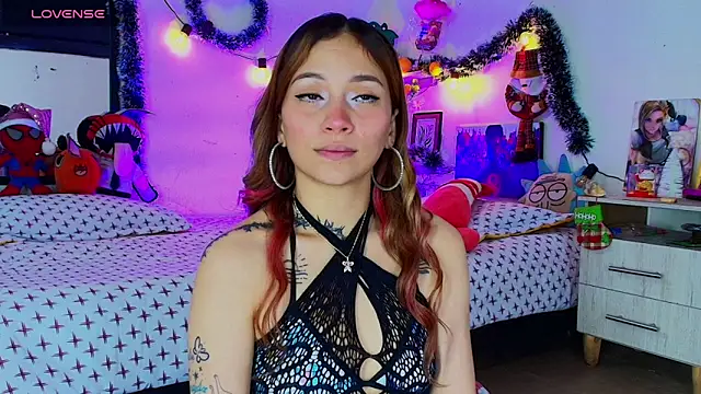 alisson zafiro  online show from 12.04.25