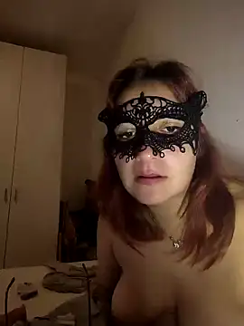 Snapshot of xxcatwomanxx chatting on 12.08.24 xxcatwomanxx online show from 12.08.24
