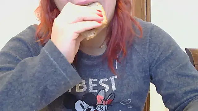Snapshot of xxcatwomanxx chatting on 02.24.25 xxcatwomanxx online show from 02.24.25