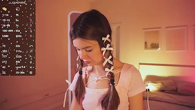 Lil Amelie online show from 02.03.25