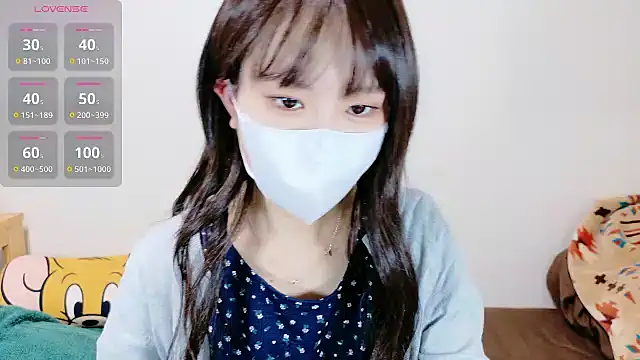 Snapshot of _Iroha_99 chatting on 10.05.25 Iroha 99 online show from 10.05.25