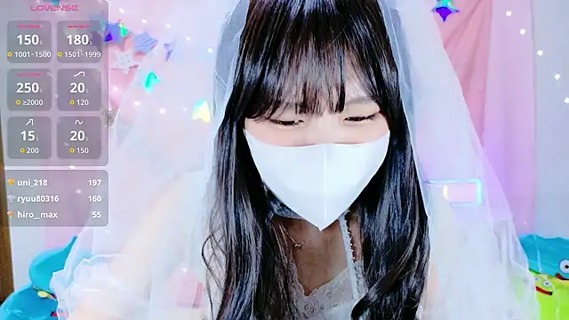 Snapshot of _Iroha_99 chatting on 10.13.25 Iroha 99 online show from 10.13.25