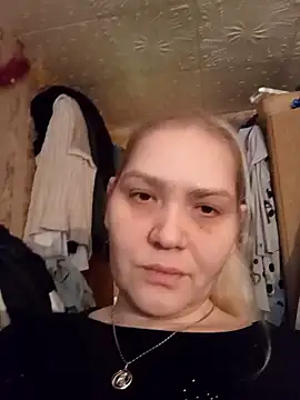 Snapshot of Minna_Jeannie chatting on 12.25.24 Minna Jeannie online show from 12.25.24