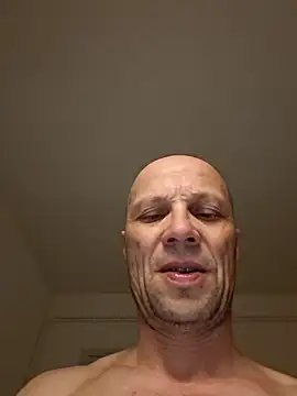 Snapshot of wedge75 chatting on 03.24.26 wedge75 online show from 03.24.26