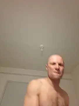 Snapshot of wedge75 chatting on 03.30.26 wedge75 online show from 03.30.26