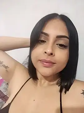 MelannyBell online show from 10.04.25