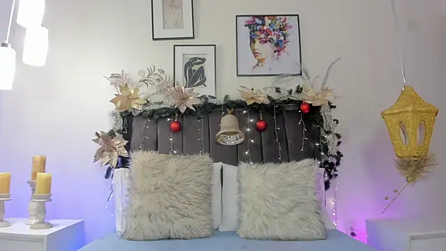 helen mooree online show from 12.05.25