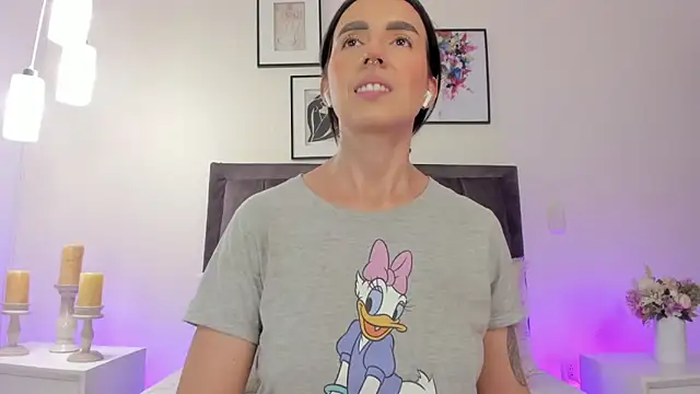 helen mooree online show from 03.06.26