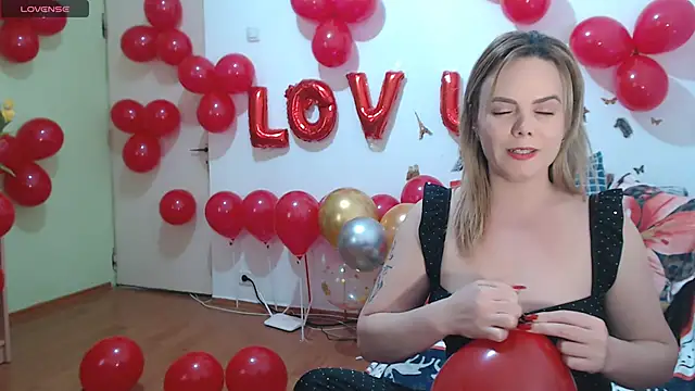 hotmilf4uxxx online show from 02.14.26