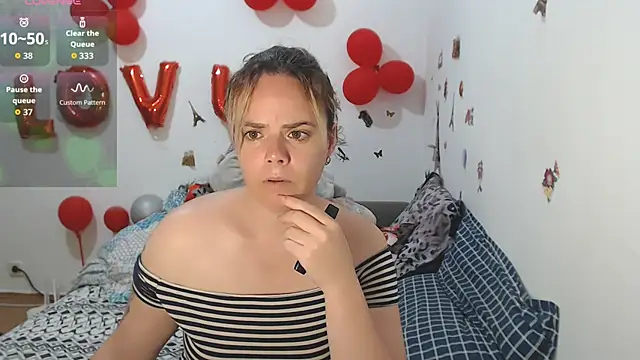 Snapshot of hotmilf4uxxx chatting on 06.03.26 hotmilf4uxxx online show from 06.03.26
