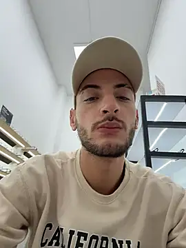 Snapshot of Sxxthiago chatting on 12.03.25 Sxxthiago online show from 12.03.25