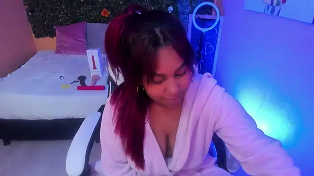 Lizzie Williams  online show from 01.21.25