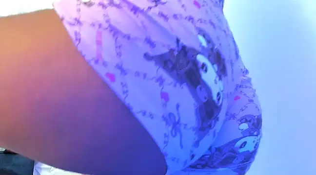 Lizzie Williams  online show from 02.08.25