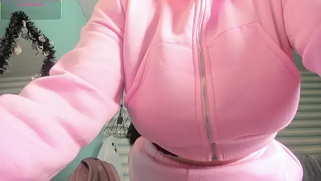 Snapshot of goddess_kianna chatting on 10.23.25 goddess kianna online show from 10.23.25