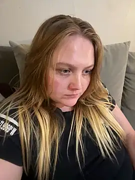 Snapshot of PhatAssBlond chatting on 02.16.25 PhatAssBlond online show from 02.16.25