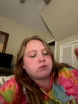 Snapshot of PhatAssBlond chatting on 09.18.25 PhatAssBlond online show from 09.18.25