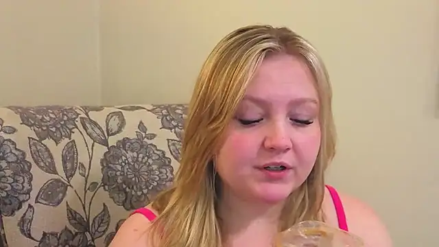 PhatAssBlond online show from 04.12.26