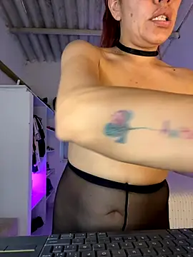 lia huan online show from 09.29.25