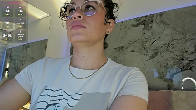 LIZ HOLMES online show from 02.19.26