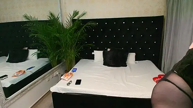 Lilly hott online show from 01.15.26