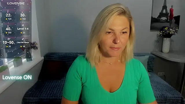 Snapshot of sweet___margaret chatting on 10.14.25 sweet margaret online show from 10.14.25