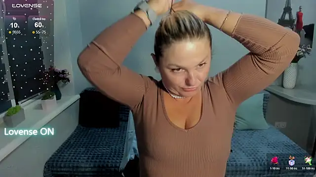 Snapshot of sweet___margaret chatting on 10.17.25 sweet margaret online show from 10.17.25