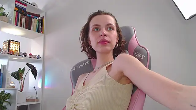 milly ross online show from 02.24.25