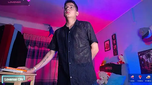 Snapshot of mexican_cum chatting on 11.14.25 mexican cum online show from 11.14.25