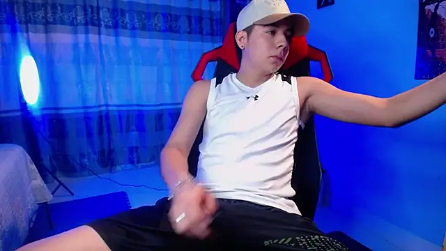 Snapshot of mexican_cum chatting on 03.01.26 mexican cum online show from 03.01.26