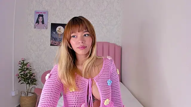 Snapshot of Adria_ross chatting on 02.19.26 Adria ross online show from 02.19.26