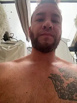 Snapshot of delessandro_world chatting on 10.24.25 delessandro world online show from 10.24.25