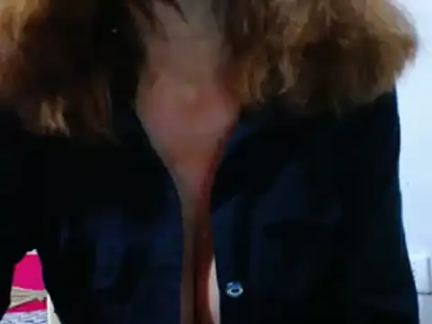 Snapshot of cristal_collins1 chatting on 03.01.25 cristal collins1 online show from 03.01.25