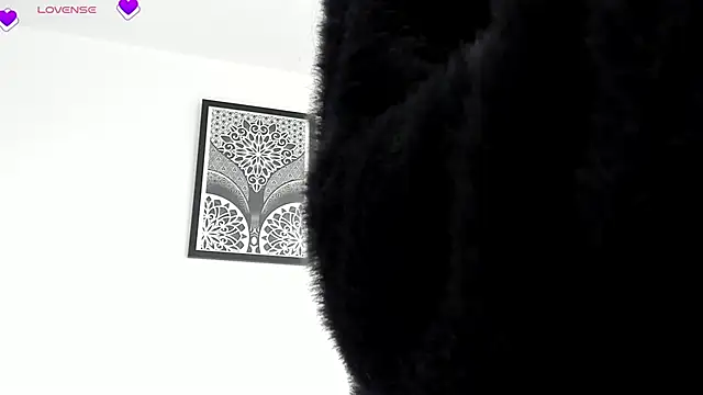 Snapshot of VeronicaTonu chatting on 10.03.25 VeronicaTonu online show from 10.03.25