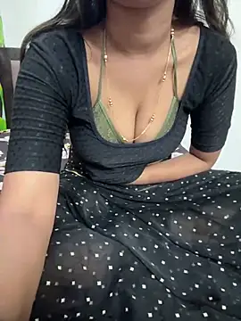 Snapshot of AASHI66 chatting on 12.26.24 AASHI66 online show from 12.26.24